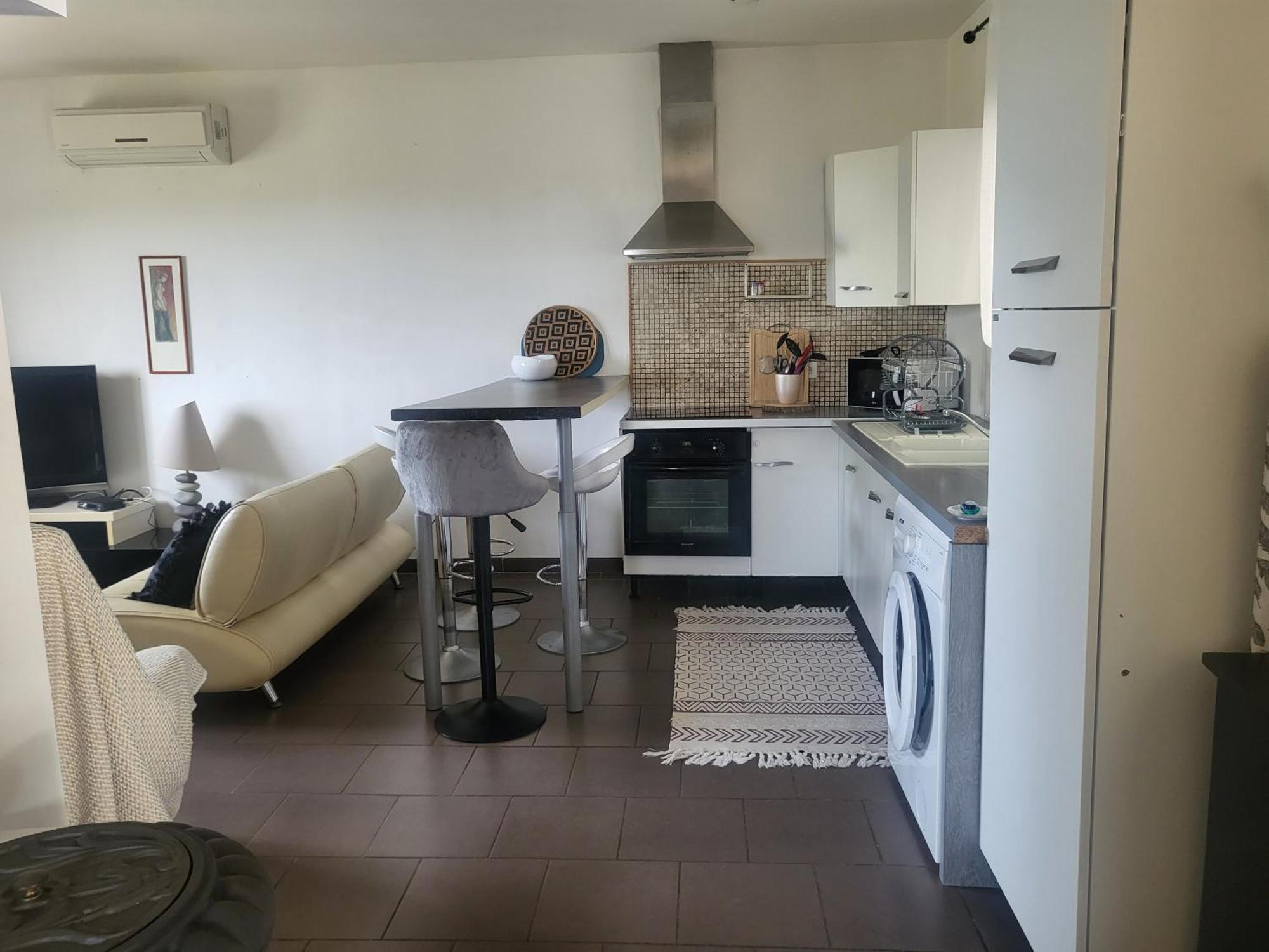 Charmant Appartement * Biguglia (Corsica)